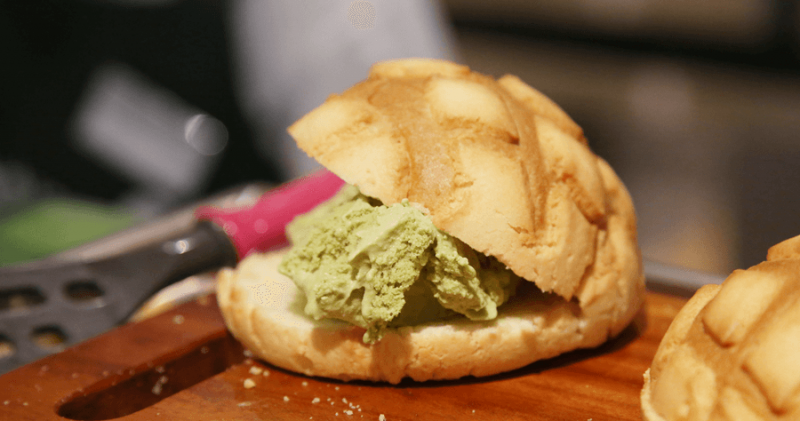 世界第二好吃的现烤冰淇淋菠萝面包